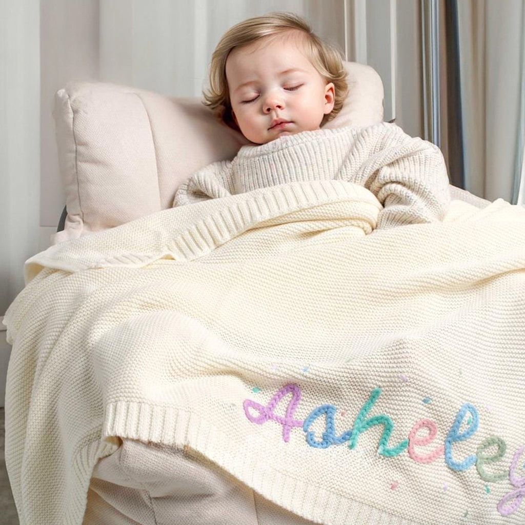 Breathable cotton blanket for babies - Personalized with embroidered name, ideal for on the go