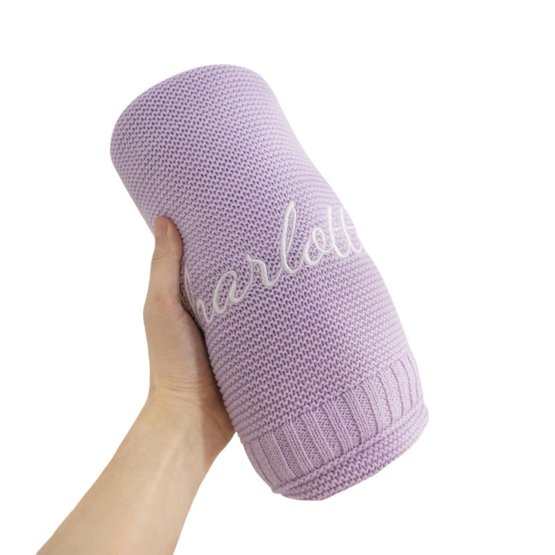 Heartfelt gift for newborns - Soft baby blanket with personalized name embroidery