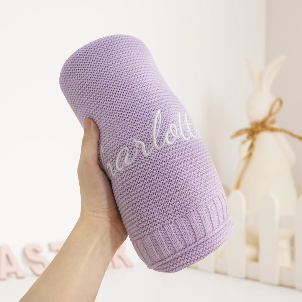 Heartfelt gift for newborns - Soft baby blanket with personalized name embroidery