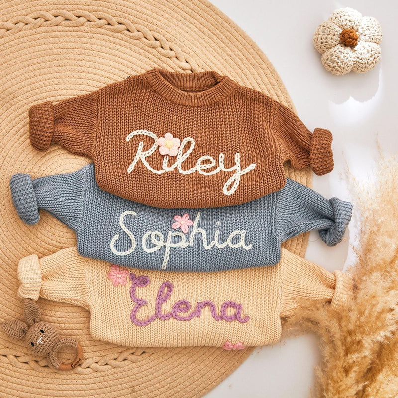 Baby clothes with names – cute embroidered sweater for the little ones