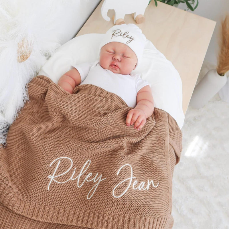 Personalized Newborn Baby Gift - Luxe Embroidered Blanket for Birthdays & Special Occasions